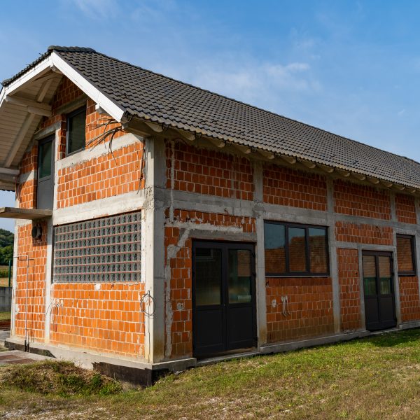 ULAZ U DONJI DIO ZGRADE ŠIRE NAMJENE - 122m2